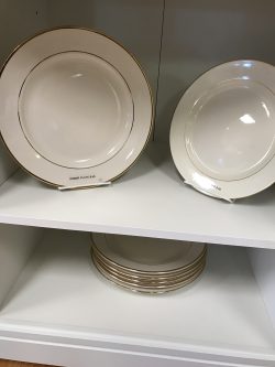 plates 4